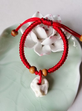 猪惊骨婴儿金刚结桃木红绳手链