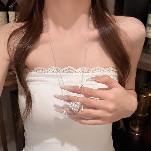 极简主义满钻爱心抽拉长款项链