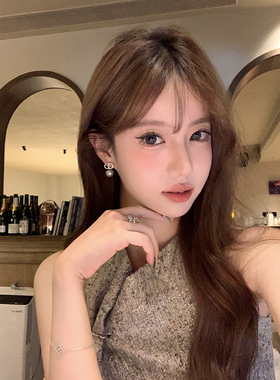 【蜜桃茶】年度z爱!!奥莉公主字母CD灰色珍珠耳钉轻奢高级感耳环