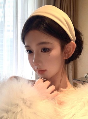 高颅顶时尚白色绒面宽边发箍女款日常外戴发卡洗脸压发头箍头饰潮