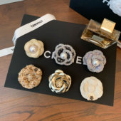 气质小香风山茶花胸针女高级感轻奢别针配饰 珍妮小香 蜜桃茶