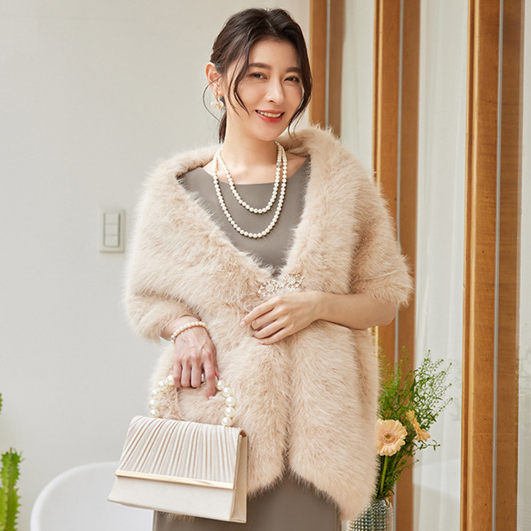仿皮草毛毛披肩女士婚礼新娘斗篷秋冬季结婚纱斗蓬伴娘服披风3512