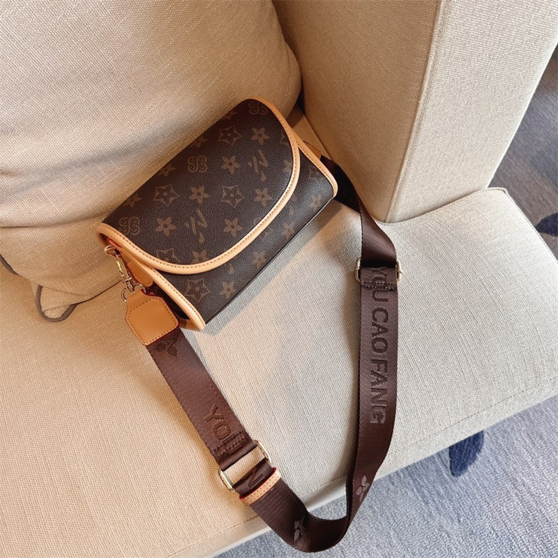 小包包翻盖包优草坊百搭高价