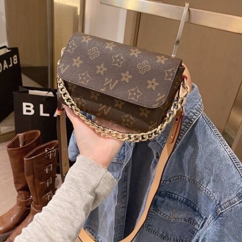 斜挎小包优草坊高级洋气