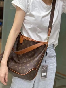 新款优草坊轻奢包包水桶包流行真皮2025机场包奢侈品牌斜挎女包