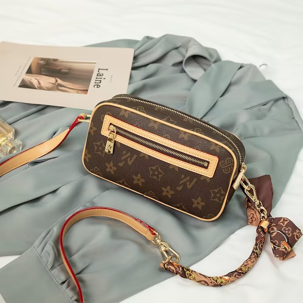 优草坊相机包小方包老花轻奢