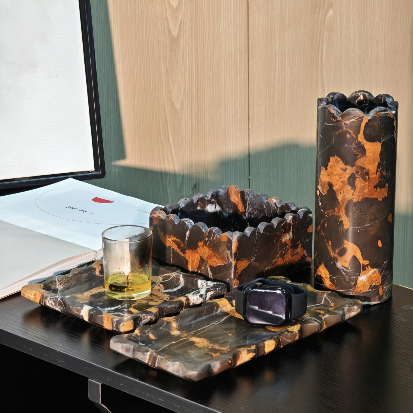 中古风黑金花大理石收纳盘花瓶