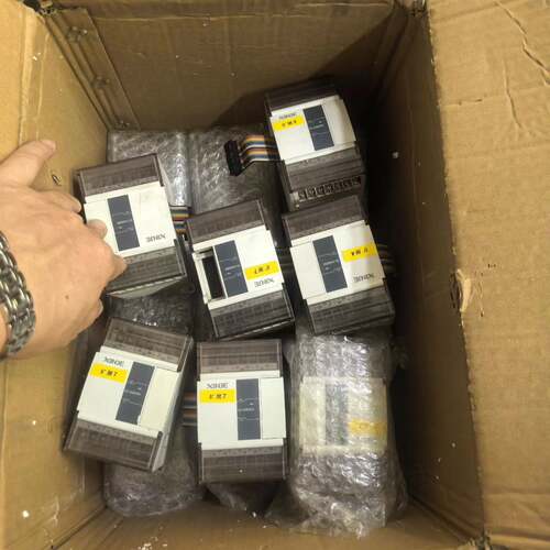 可维修PLC XD-E4AD20A，，，信捷扩展模块实物拍摄功能正常