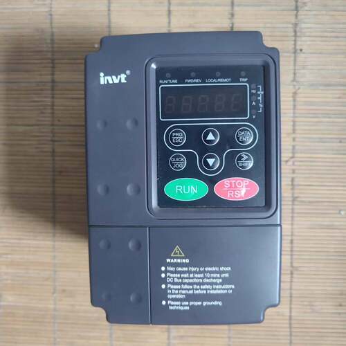 维修2.2kwCHF100-2R2G-4，，英威腾变频器三相输入二议价