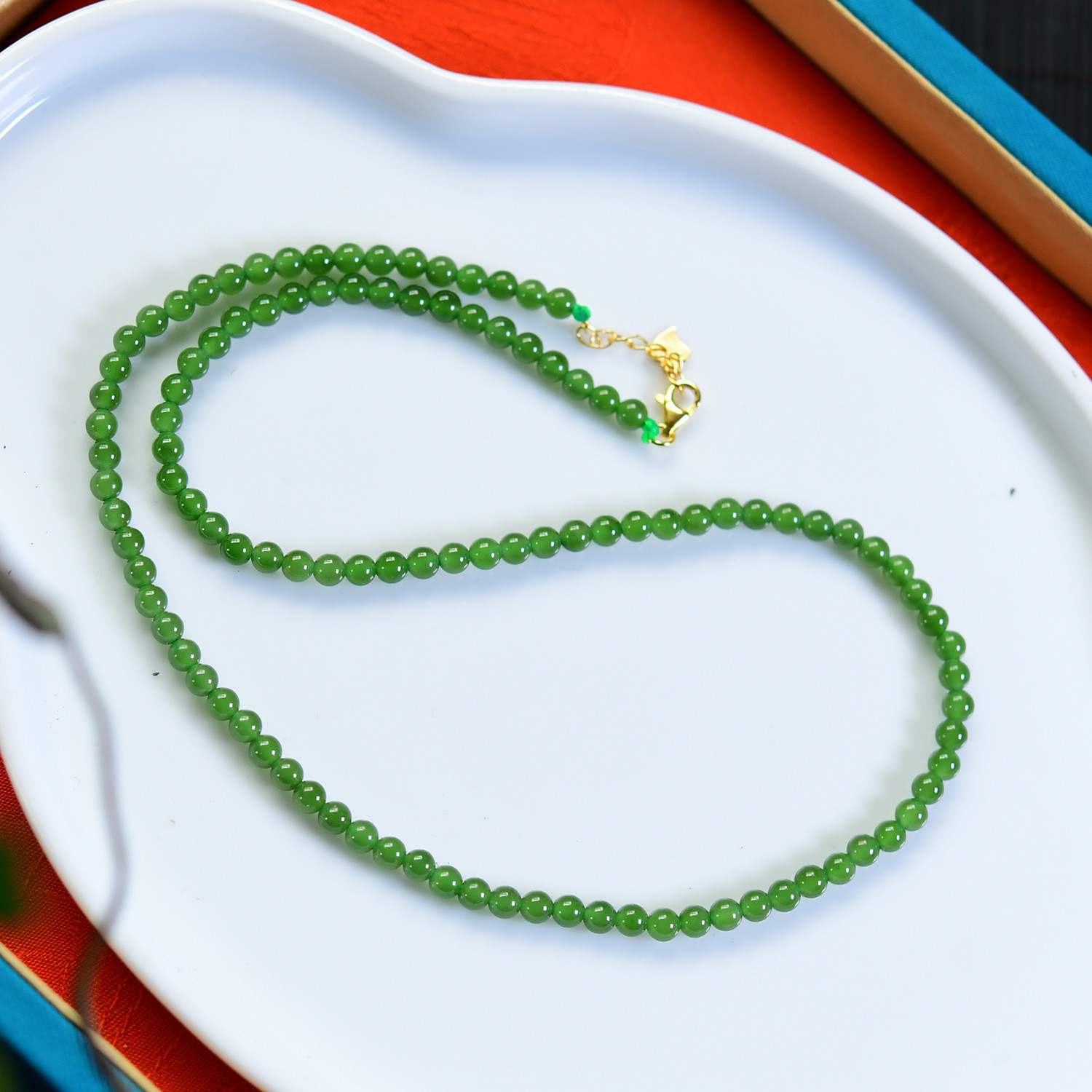 天然菠菜绿碧玉锁骨链项链天然玉石冰底老料阳绿色圆珠4mm玉链子