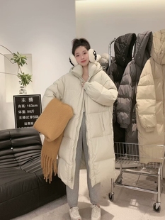 宽松连帽加厚保暖面包服外套 新款 大被子过膝长款 羽绒服女2024冬季