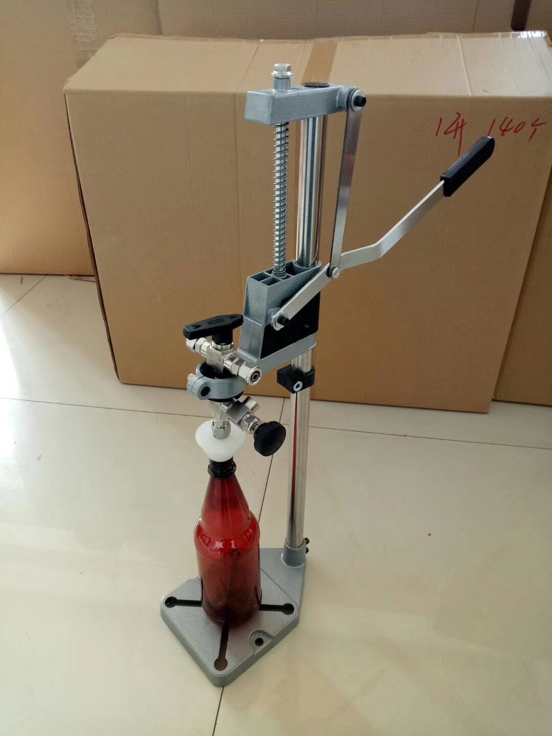 精酿啤酒灌装设备灌酒器消泡装瓶