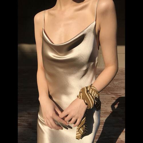 MASA重磅日本进口三醋酸高级感气质真丝荡领修身露背吊带连衣裙女