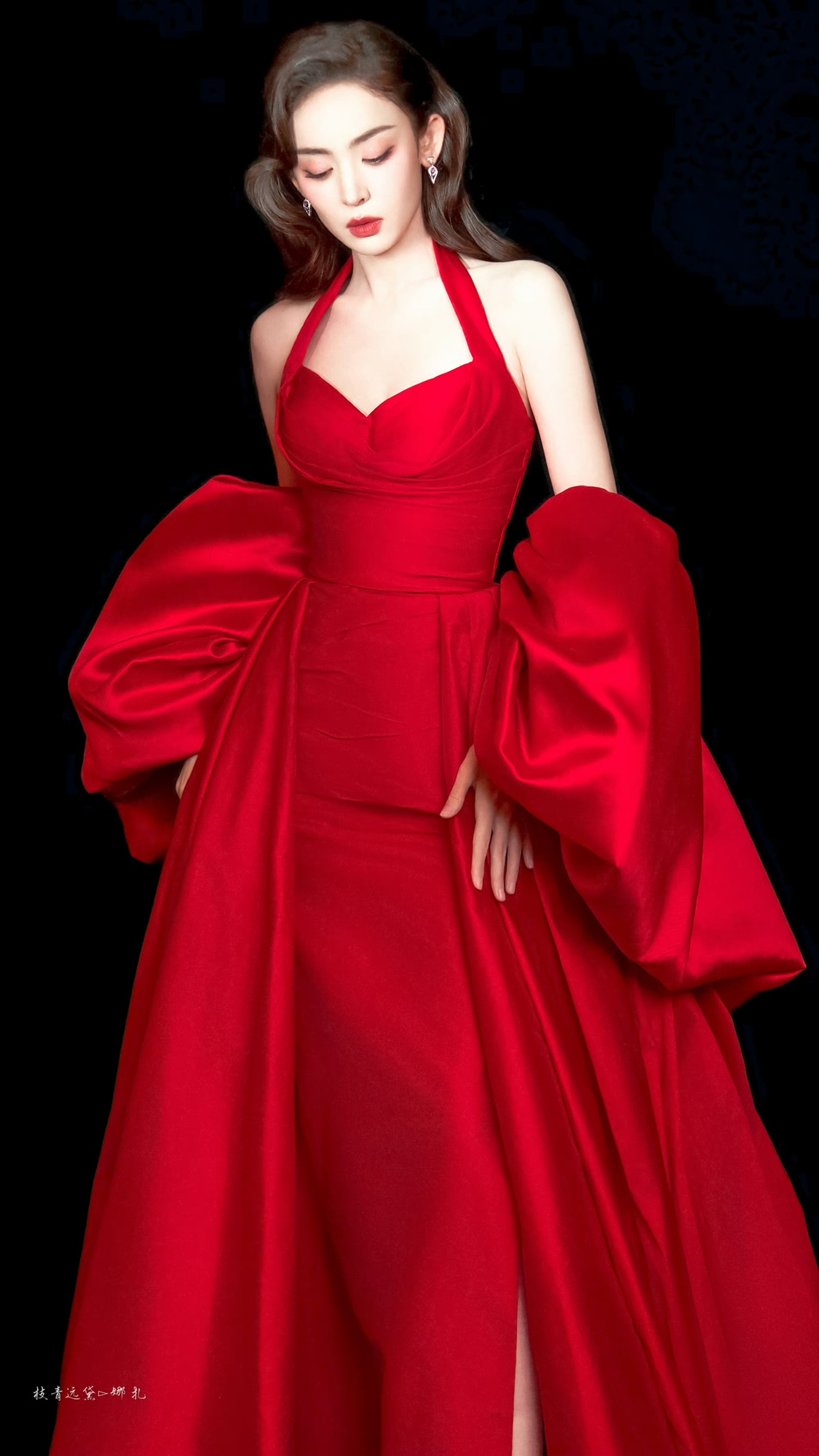 同款晚礼服女高级感秋冬季气质奢华大牌高端宴会年会裙拖尾性感