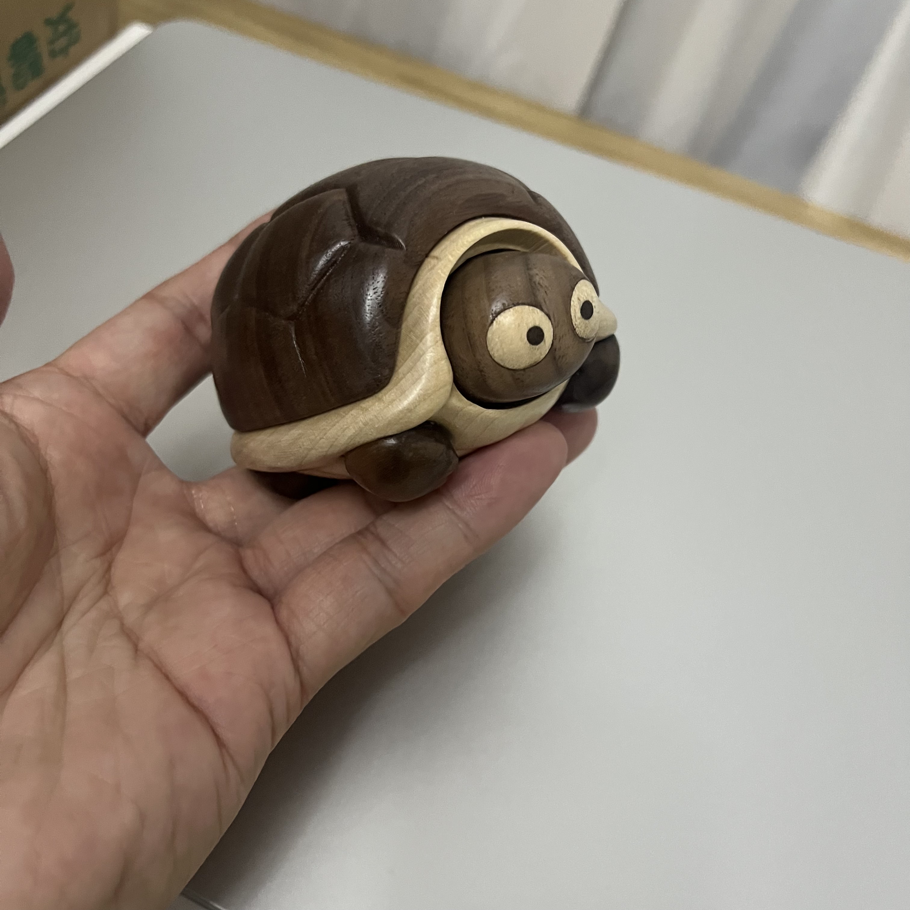网红实木躲躲乌龟摆件大眼探头小乌龟创意解压玩具桌面治愈手把件