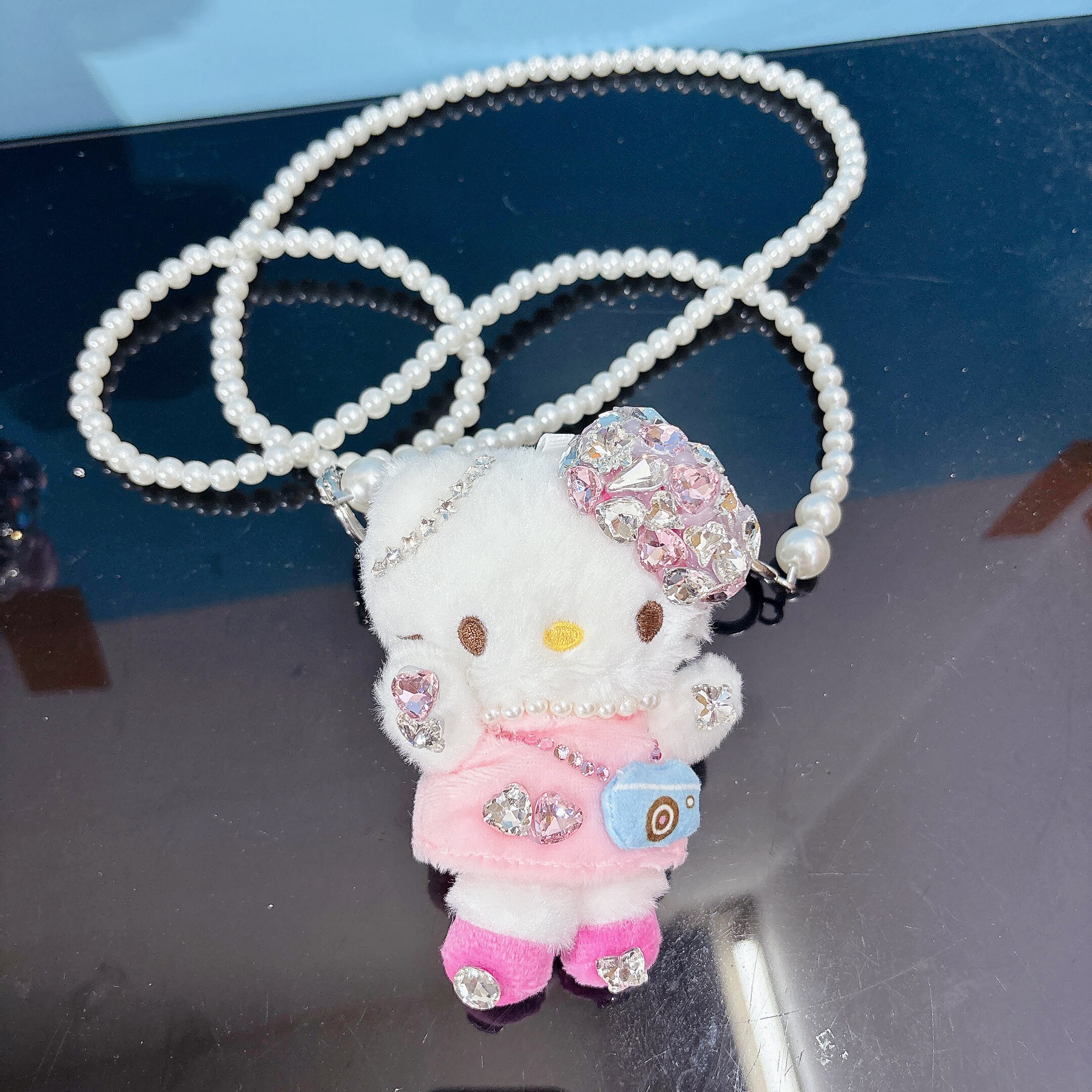 手机背夹kitty挂件hello Kitty挂件包挂贴钻华子车挂