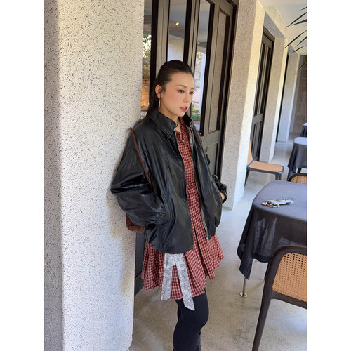 VOGANA戛纳家大码女装胖妹妹宽松皮衣2026新款可拆卸丝巾外套秋季