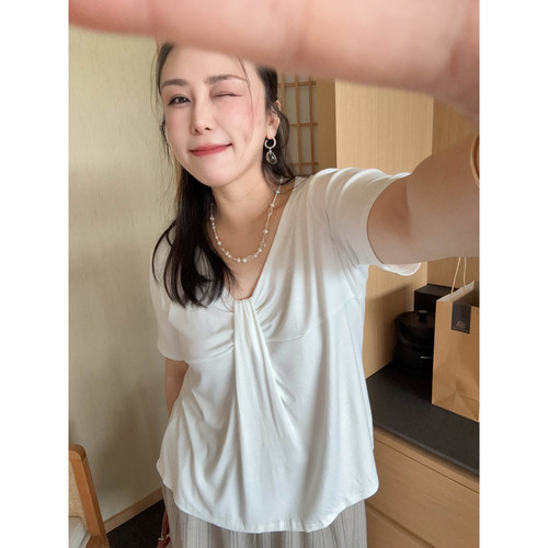 VOGANA戛纳家大码女装实穿气质短袖解构扭结宽松显瘦舒适透气t恤