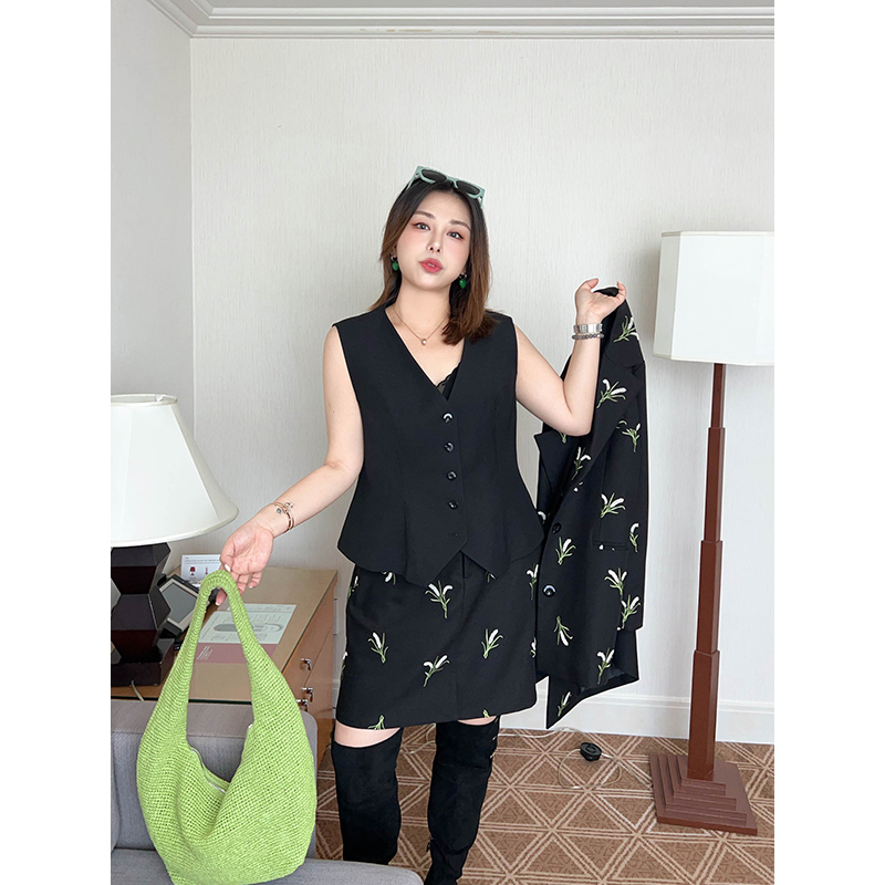 马甲混搭宽松显瘦遮肉