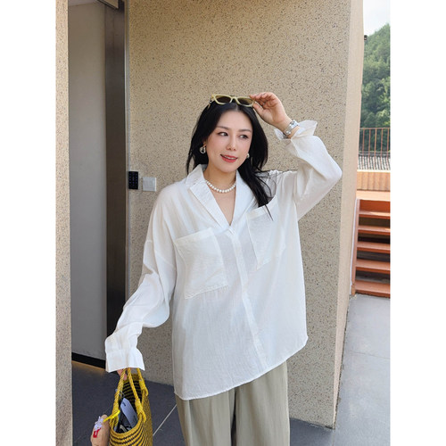 VOGANA戛纳家大码女装智雅极简风翻领上衣夏宽松休闲松弛翻领衬衫