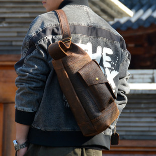 原创新款 胸包大容量背包复古单肩挎包真皮男包登山包男 疯马皮男士