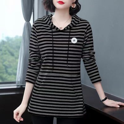 纯棉连帽卫衣女秋冬2025新款条纹妈妈长袖t恤大码宽松上衣打底衫
