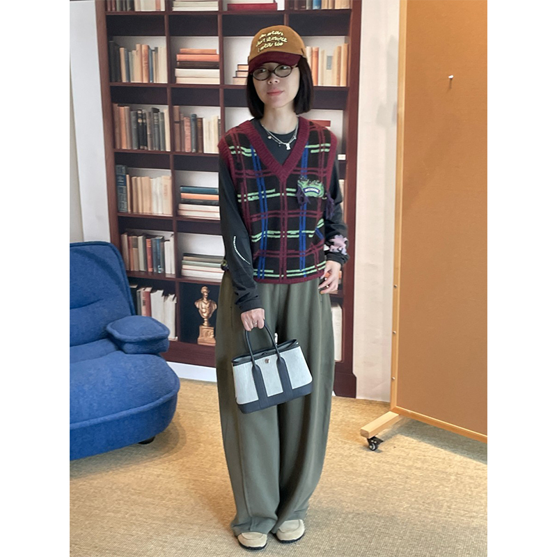 棕色垃圾格格子针织背心