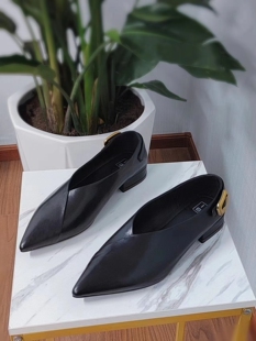 尖头平底2025春新款胎牛皮女鞋低跟一脚蹬软皮软底真皮百搭小皮鞋