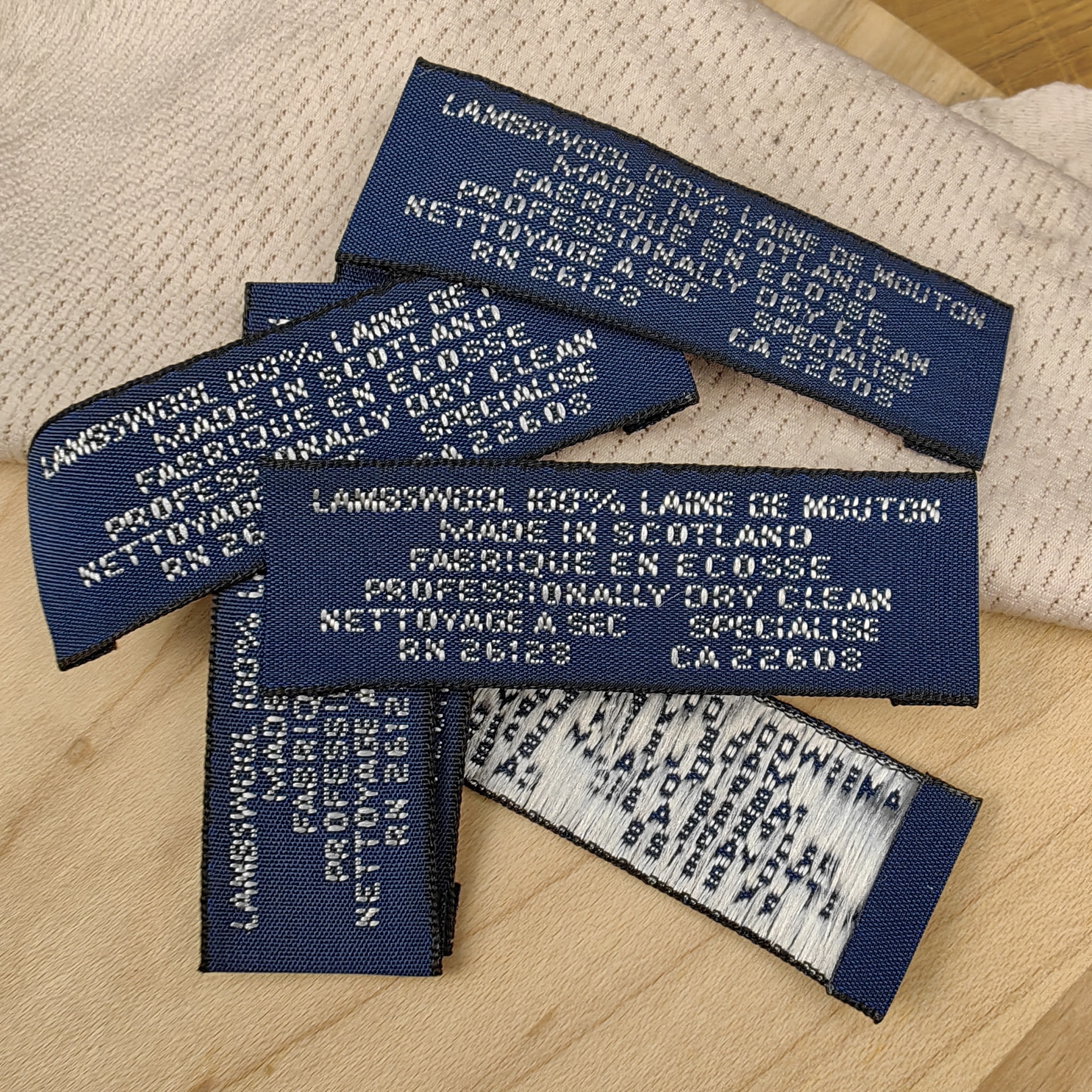 现货大牌服装辅料真丝羊毛围巾成份标羊绒羊毛成份标羊绒帽裤袜标,纺织面料/辅料/配套,印唛/织唛,淘宝优惠券,粉丝福利购,淘宝优惠卷