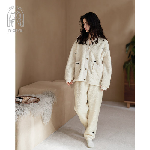 妮狄娅女冬羊羔绒简约家居服套装