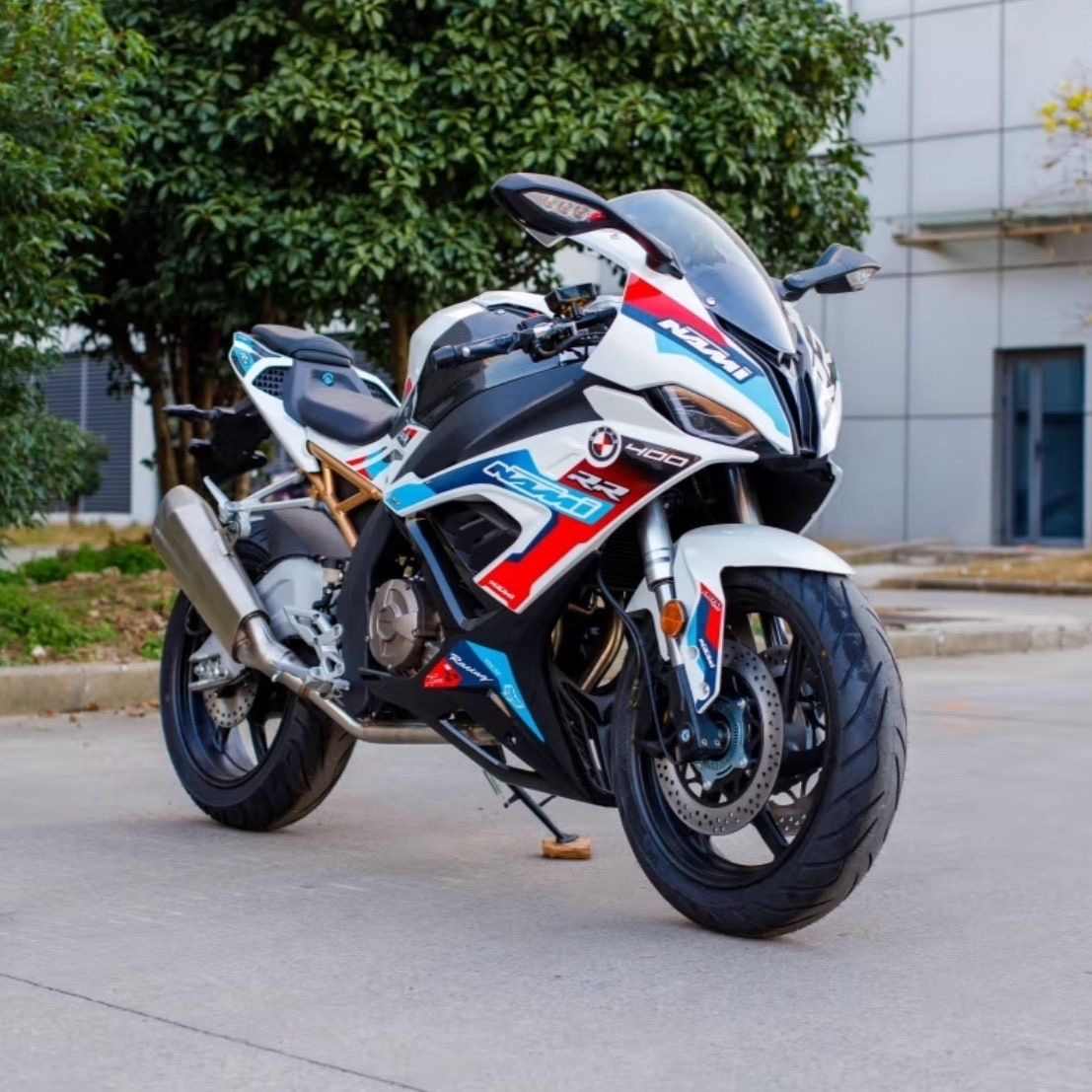 全新铃立猛兽400HM版国产RR跑车前轮后轮