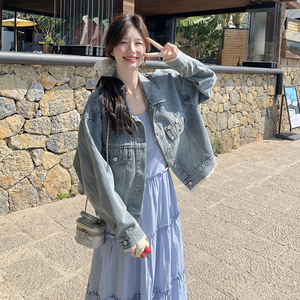 松弛度假风绝美牛仔外套女春秋上衣2025超火好看高级小众漂亮外套图片