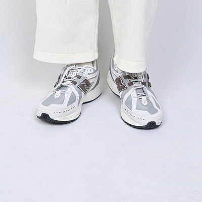 NEWBALANCE复古休闲鞋