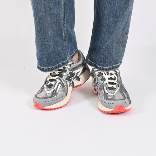 NEWBALANCE复古休闲鞋