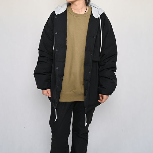 VANS男子羽绒夹克黑色
