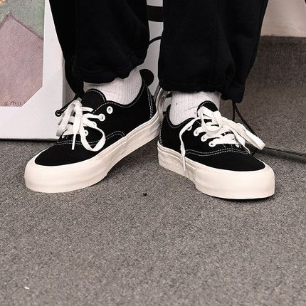VANS范斯Authentic VR3经典酷黑复古高街男女鞋帆布鞋VN0005UD1KP