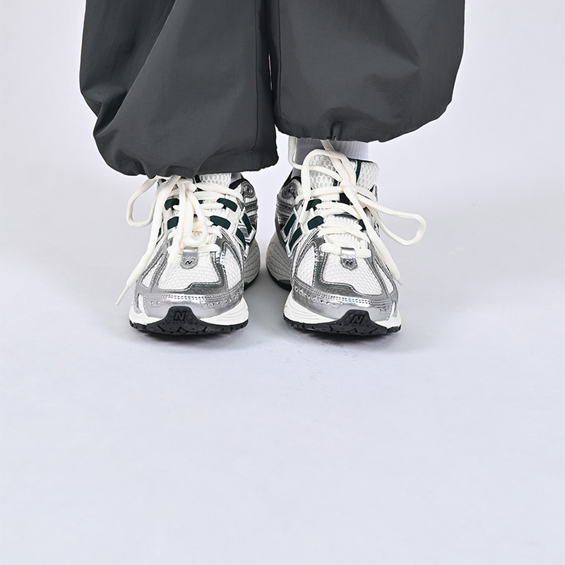 NEWBALANCE复古休闲鞋