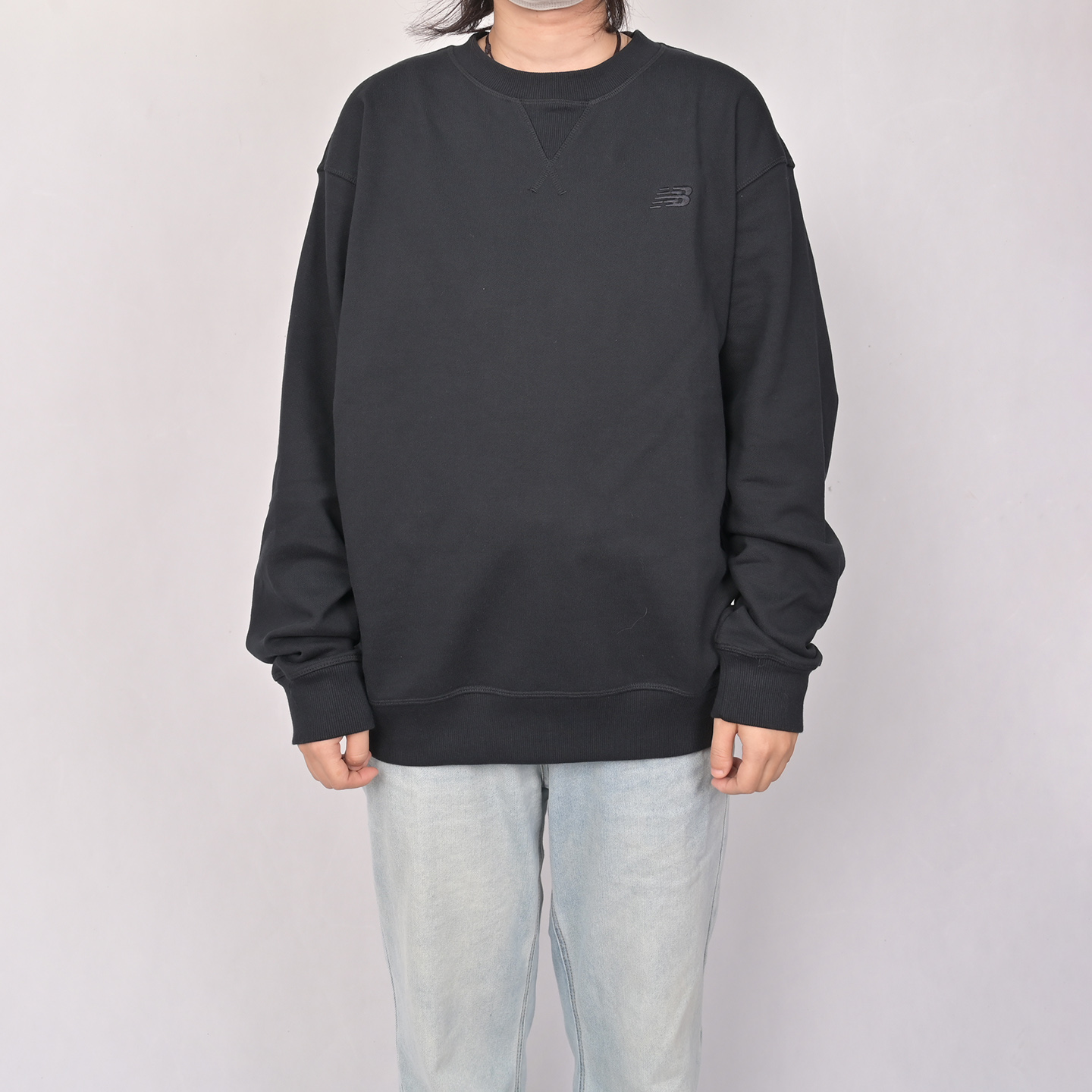 NEWBALANCE情侣款圆领卫衣