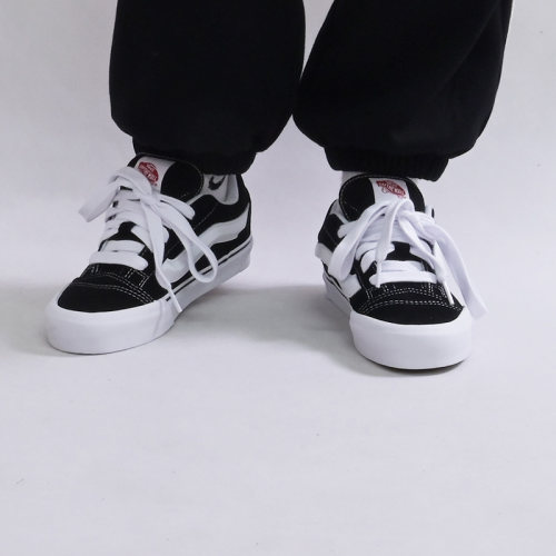 VANS新款KnuSkool面包板鞋