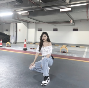 WM妙匠 缎面弹力收腰多穿很仙的上衣女夏抽绳露肩设计感小众洋气