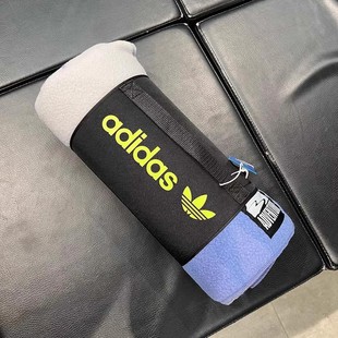 Adidas GN2415 阿迪达斯三叶草男女摇粒绒保暖小毛毯