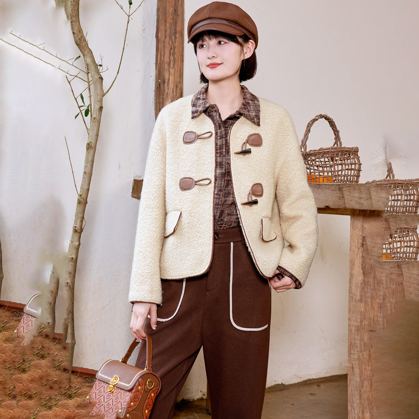 画系列799元70%羊毛羊羔绒外套