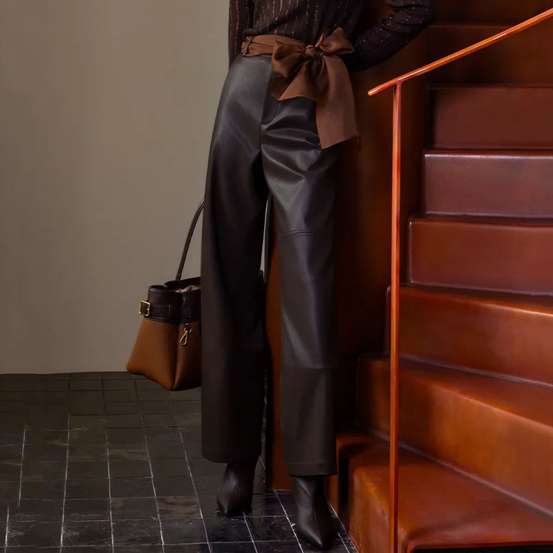 米T系列689元粘纤PU皮裤休闲裤