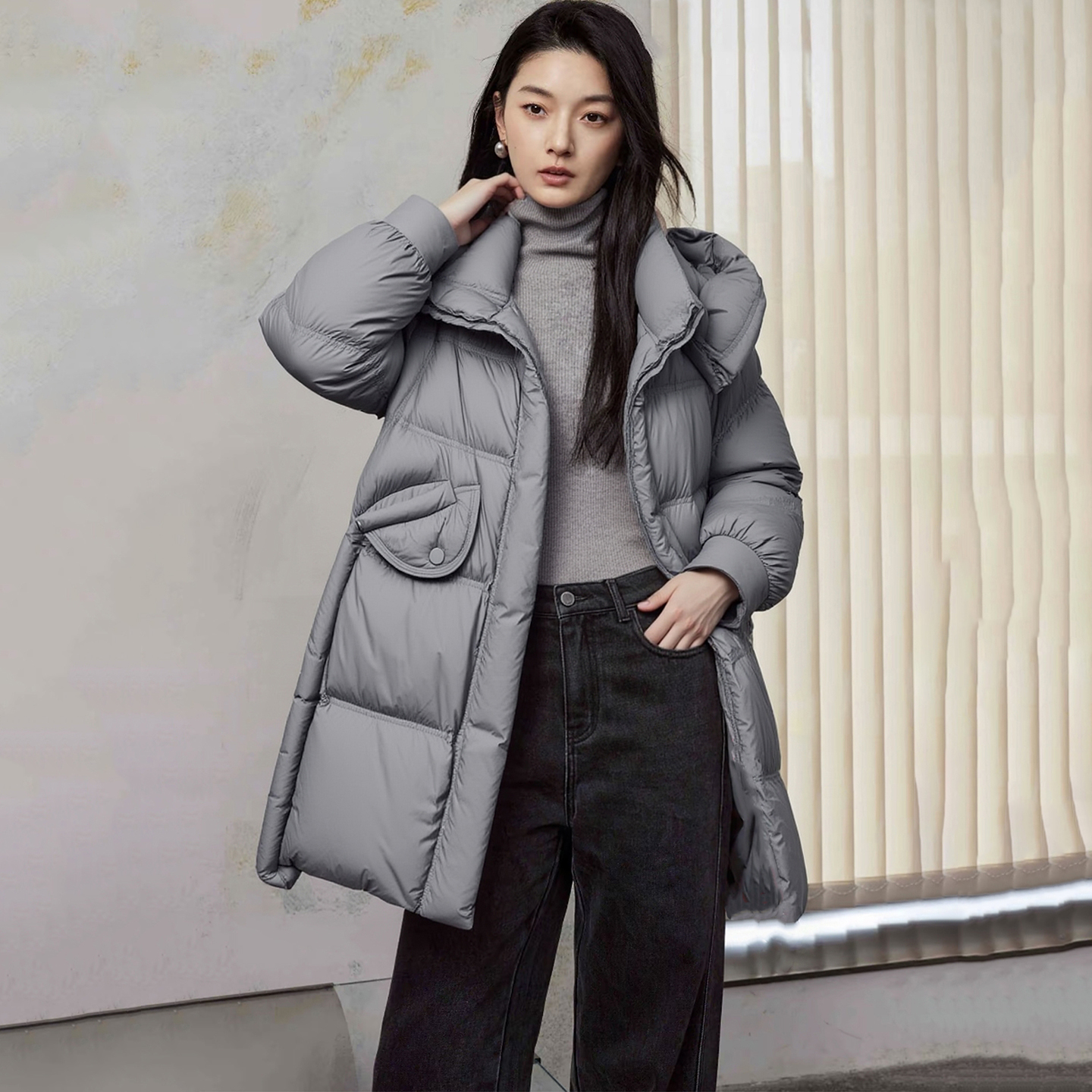 韩系列1699元90绒162克连帽羽绒服2025年冬季品牌折扣女装