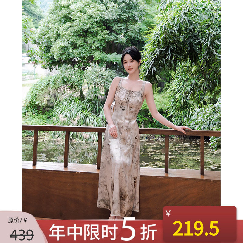 宽松收腰无袖吊带连衣裙