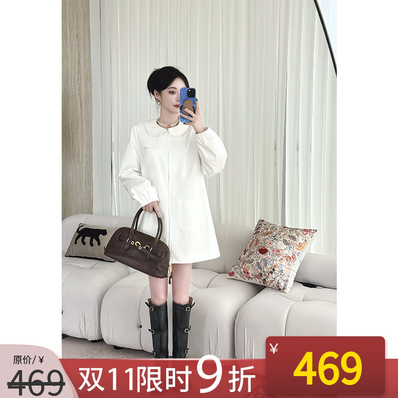 纯色甜美娃娃领短款风衣