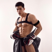 GOGO肌肉男性感绑带背心弹力带胸带夜店酒吧表演肩带送臂环男健身