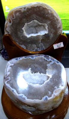 水晶玛瑙聚宝盆漂亮纹路