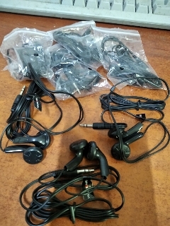 黑色耳机收音机耳机便宜耳机线长115cm特价直插耳机mp3耳机老人