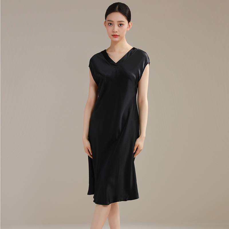 100%桑蚕丝睡裙女夏季无袖真丝睡衣尖领薄款显瘦高级感家居服黑色